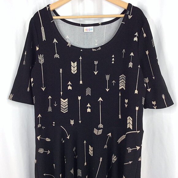 Lularoe Nicole Black Arrow Print Skater Dress Women's Plus Size 3XL Half Sleeve - Picture 3 of 6